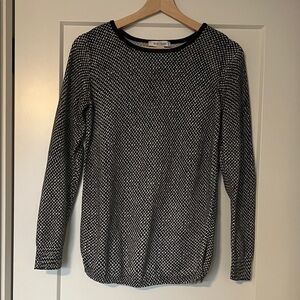 White House Black Market Black and White Patterned Long-Sleeve Top